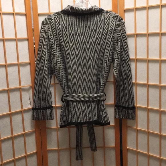 Banana Republic Button Down Sweater w/ Belt - Picture 6 of 8